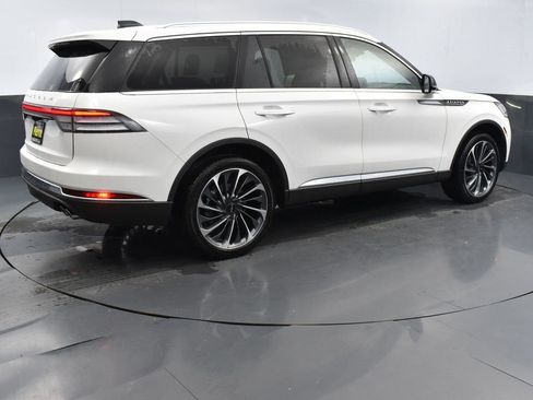 New 2026 Lincoln Aviator Reserve w/ Luxury Package image 4