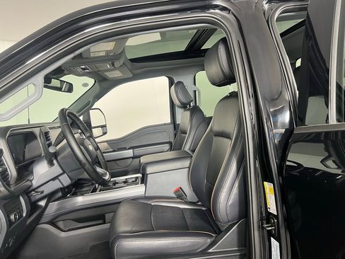 Used 2025 Ford F350 Lariat w/ Black Appearance Package image 23