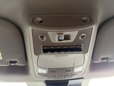 Used 2021 Ford F250 Lariat w/ Lariat Ultimate Package image 12