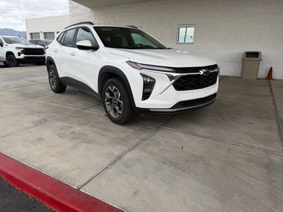 Used 2024 Chevrolet Trax LT w/ Driver Confidence Package