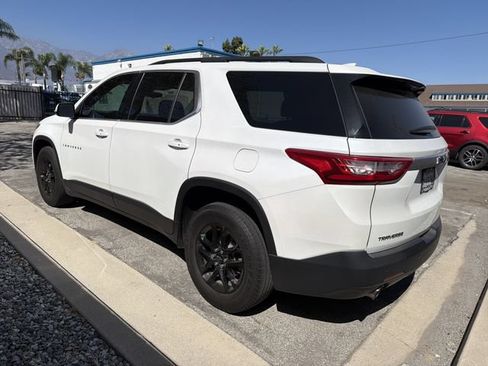 Used 2019 Chevrolet Traverse LT FWD image 3