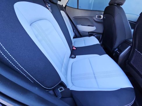 New 2026 Hyundai Venue SEL FWD image 17