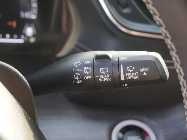 Certified 2023 Jeep Grand Cherokee L Overland w/ Luxury Tech Group IV AWD/4WD image 32