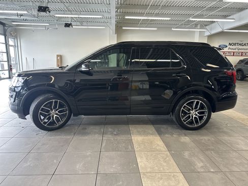 Used 2016 Ford Explorer Sport w/ Equipment Group 401A image 17