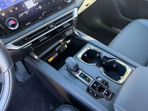 Used 2025 Lexus RX 350 Premium w/ Accessory Package AWD/4WD image 21