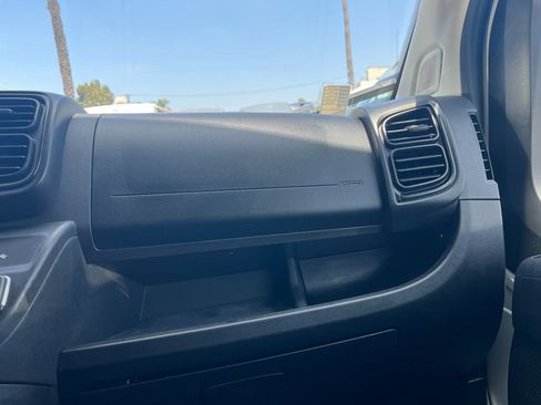 Used 2025 RAM ProMaster 2500 w/ Convenience Group FWD image 22