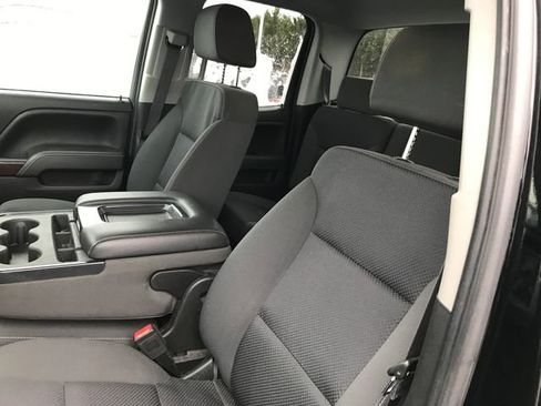 Used 2017 GMC Sierra 1500 SLE w/ SLE Value Package image 4