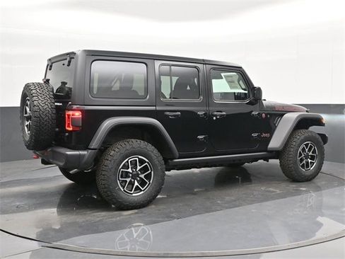 Used 2024 Jeep Wrangler Unlimited Rubicon w/ Technology Group image 4