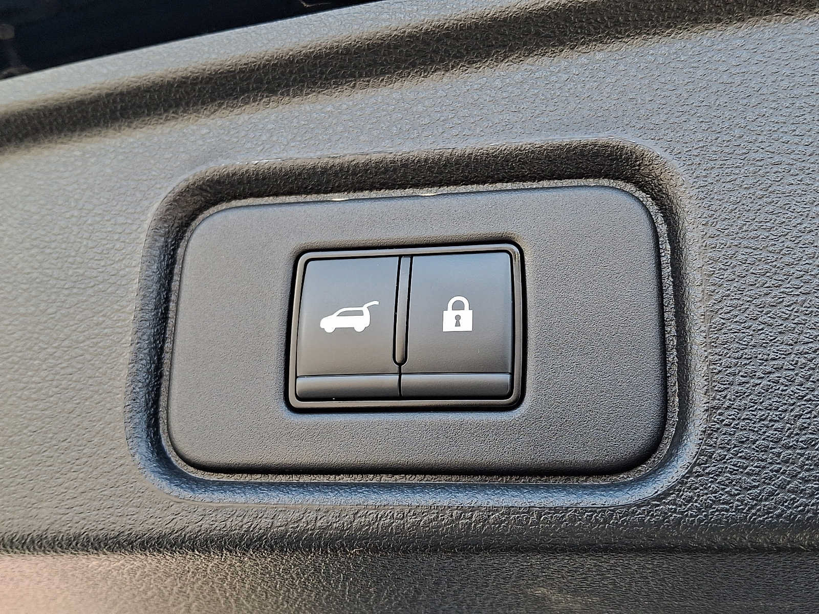 Used 2024 Nissan Pathfinder Platinum w/ Cargo Package AWD/4WD image 34