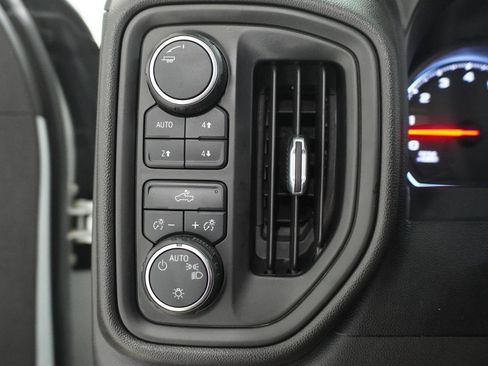 Used 2020 Chevrolet Silverado 1500 Custom Trail Boss w/ Custom Convenience Package AWD/4WD image 8