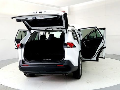 Certified 2023 Toyota RAV4 XLE w/ Convenience Package AWD/4WD image 11