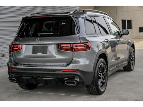 Certified 2025 Mercedes-Benz GLB 250 4MATIC image 8