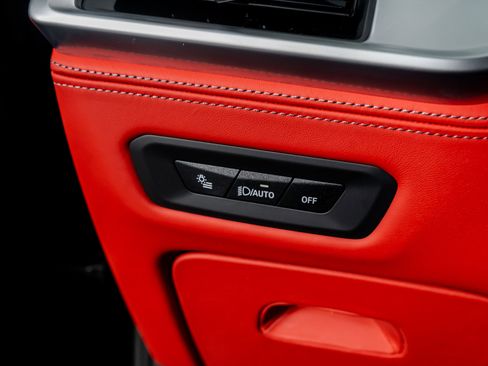 Used 2025 BMW X6 M Competition image 46