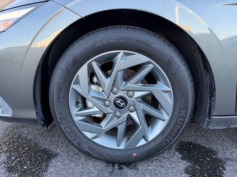 Used 2024 Hyundai Elantra SEL FWD image 24