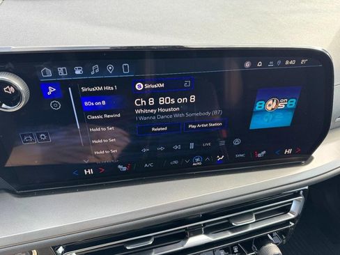 New 2026 Chevrolet Traverse LT w/ Sun and Wheel Package image 16