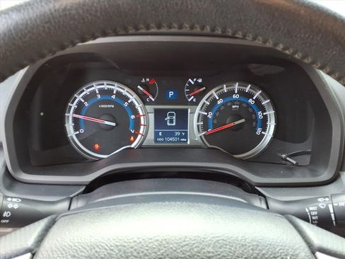 Used 2018 Toyota 4Runner SR5 image 19