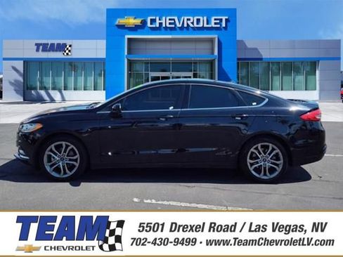 Used 2017 Ford Fusion SE w/ Equipment Group 201A FWD image 1