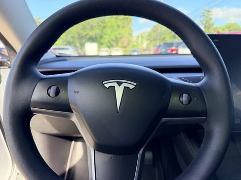 Used 2022 Tesla Model 3 Long Range AWD/4WD image 23