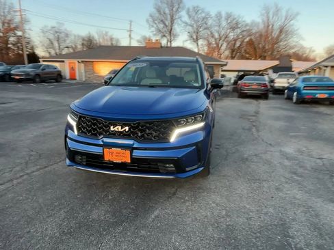 Used 2022 Kia Sorento SX image 3