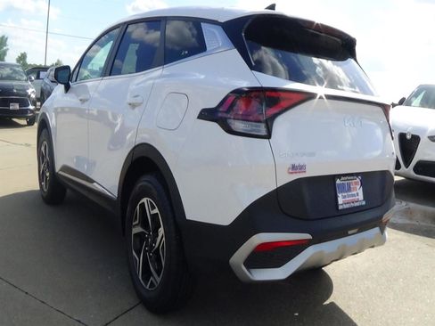 Used 2025 Kia Sportage LX AWD/4WD image 8