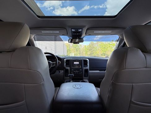 Used 2013 RAM 1500 Laramie RWD image 33
