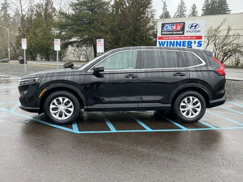 Used 2025 Honda CR-V LX image 2