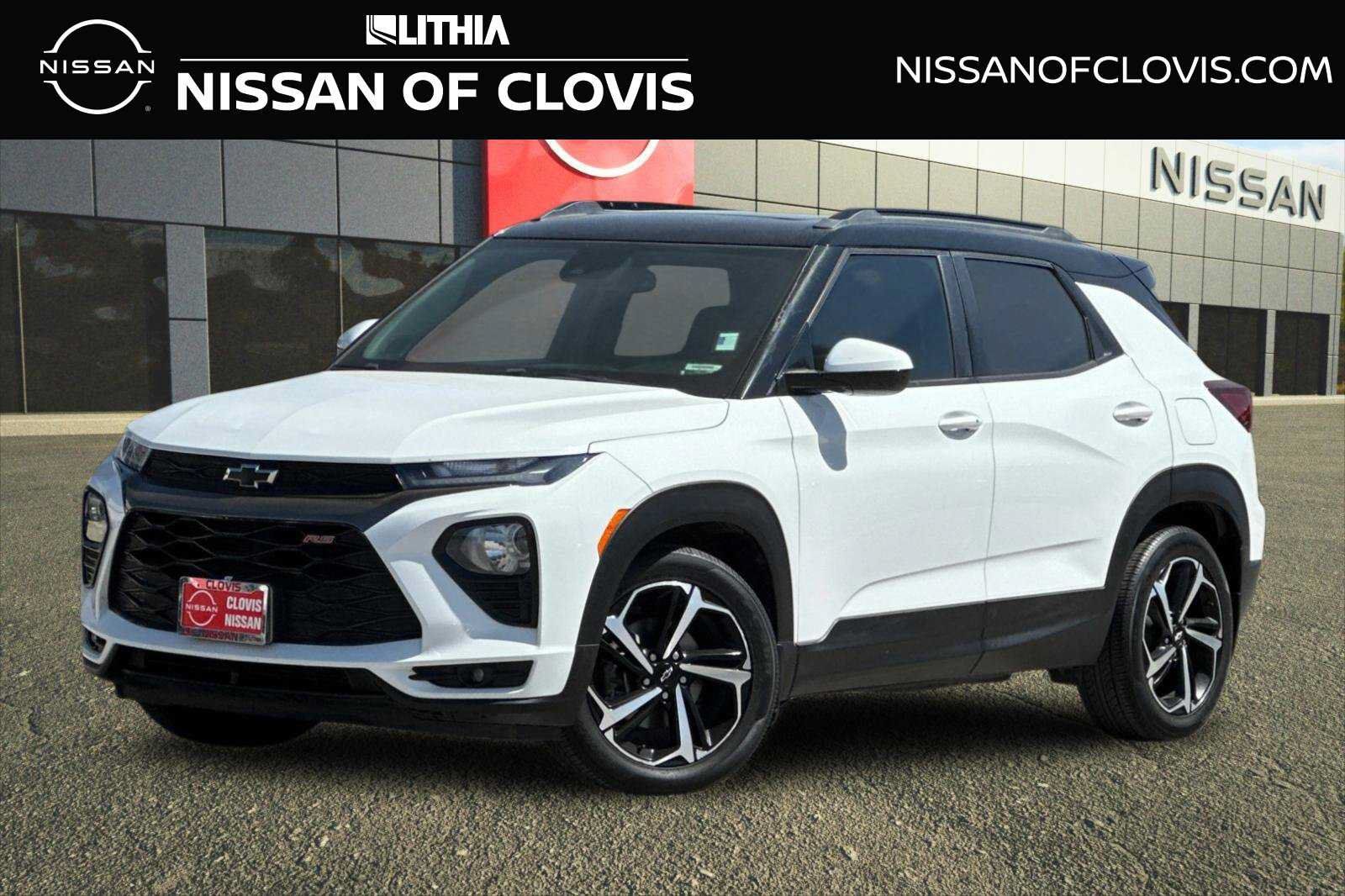 Used 2022 Chevrolet TrailBlazer RS w/ Sun and Liftgate Package FWD image 1