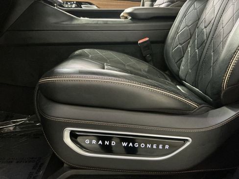Used 2023 Jeep Grand Wagoneer Series III w/ Rear Seat Video Group 1 AWD/4WD image 15