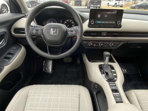 Used 2025 Honda HR-V LX image 9