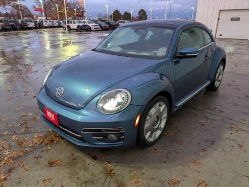 Used 2019 Volkswagen Beetle 2.0T SE image 28
