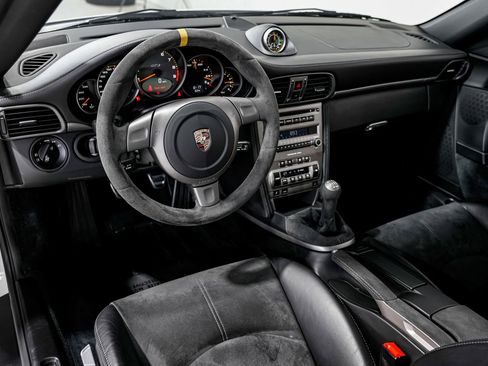 Used 2008 Porsche 911 GT3 RS RWD image 10