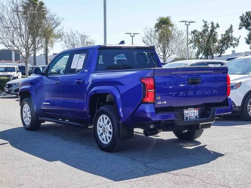 Used 2025 Toyota Tacoma SR5 image 6