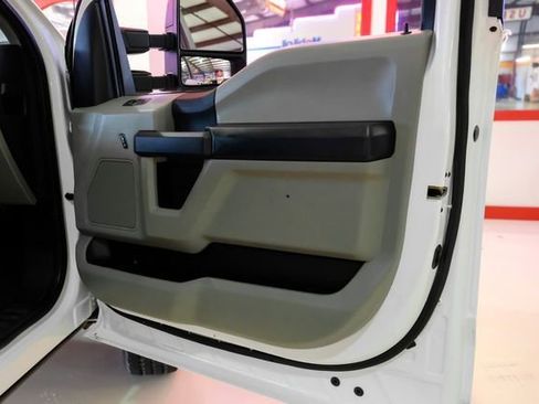 Used 2021 Ford F250 XL w/ STX Appearance Package image 39