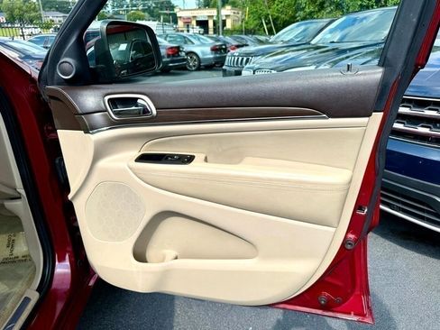Used 2015 Jeep Grand Cherokee Overland image 20