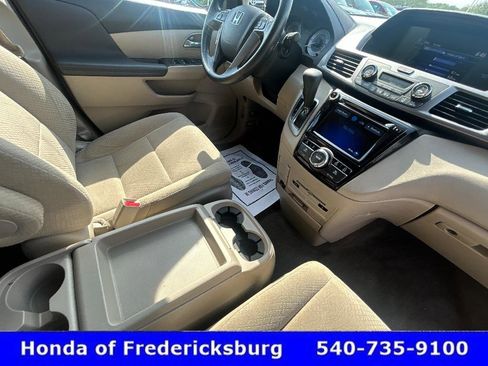 Used 2016 Honda Odyssey SE image 21