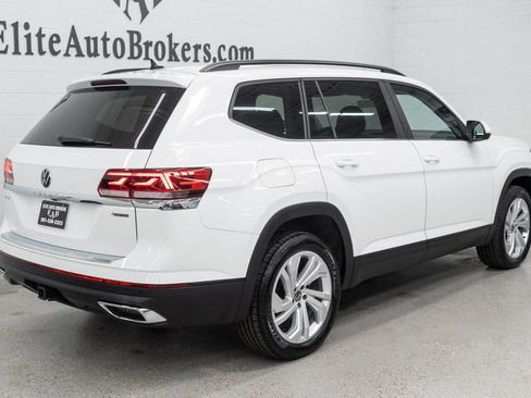 Used 2023 Volkswagen Atlas SE w/ Panoramic Sunroof Package AWD/4WD image 6