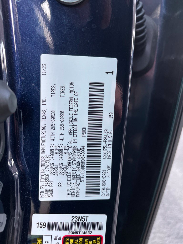 Used 2024 Toyota Tundra Limited w/ Power Package AWD/4WD image 11