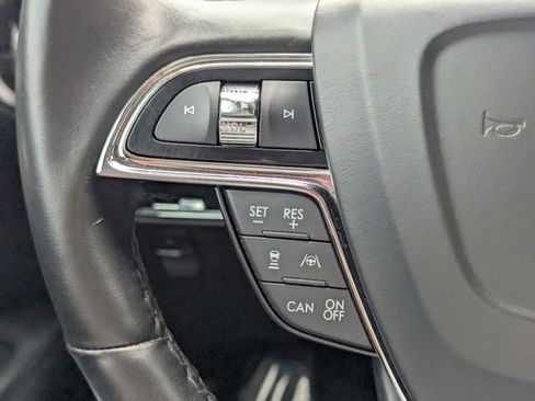 Certified 2022 Lincoln Nautilus Reserve w/ Equipment Group 201A image 27