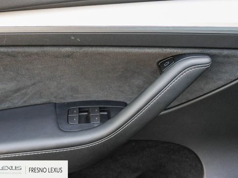 Used 2023 Tesla Model Y Long Range image 23