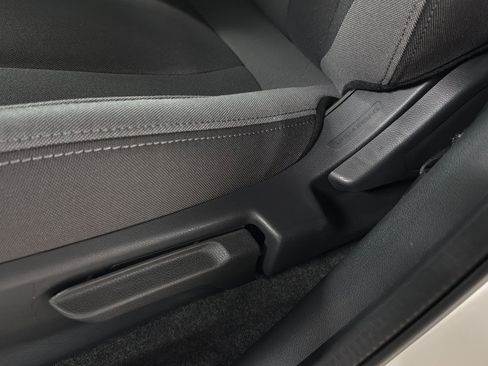 New 2026 Subaru Crosstrek 2.0i Premium AWD/4WD image 17