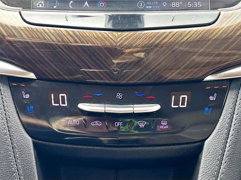 Used 2022 Cadillac XT6 Premium Luxury w/ Platinum Package image 17