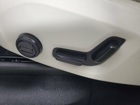 Certified 2025 Volvo XC90 T8 Core AWD/4WD image 23