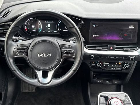 Used 2022 Kia Niro EX Premium image 16