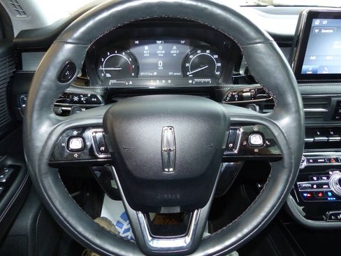 Used 2021 Lincoln Corsair AWD w/ Sport Package image 44