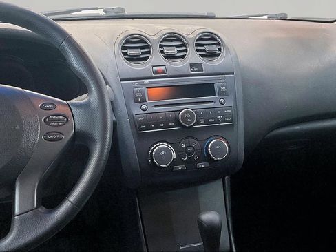 Used 2011 Nissan Altima 2.5 S FWD image 10