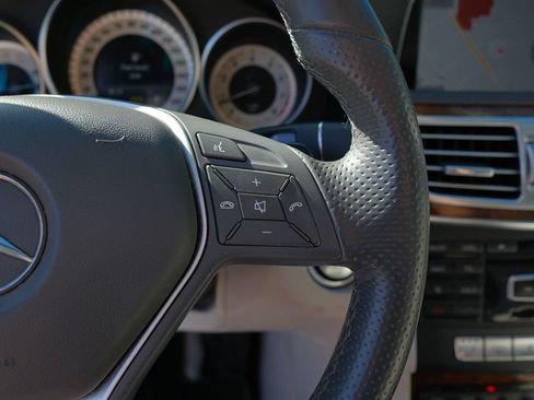 Used 2014 Mercedes-Benz E 350 Sedan w/ Premium 1 Package image 18