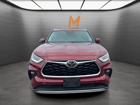 Used 2020 Toyota Highlander Platinum image 8