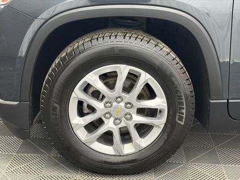 Used 2020 Chevrolet Traverse LT w/ LPO, Floor Liner Package AWD/4WD image 38