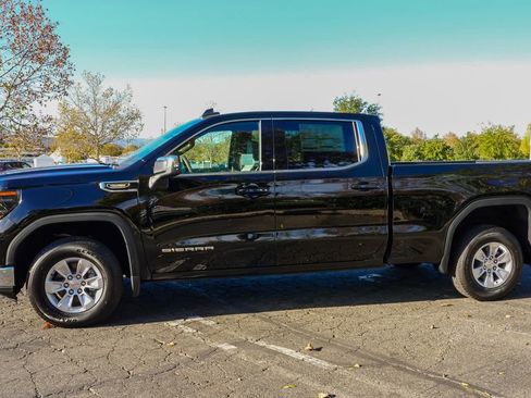 New 2026 GMC Sierra 1500 SLE w/ Preferred Package image 8