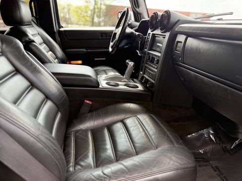 Used 2005 HUMMER H2 w/ Preferred Equipment Group AWD/4WD image 14